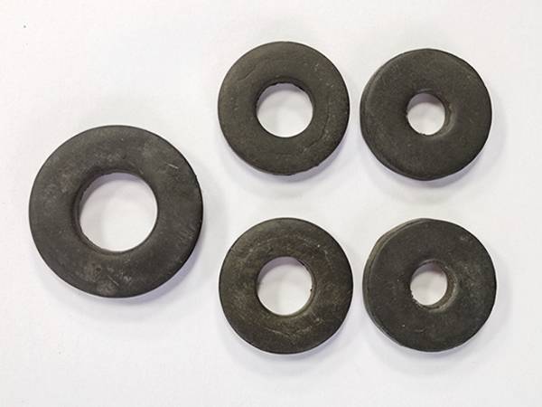 Five rubber waterstop rings in different sizes are displayed.